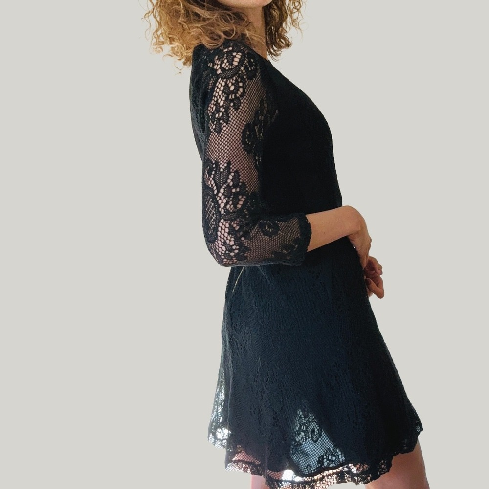 Sandro Paris Black Floral Lace Mini Dress 3/4 Sleeve Exposed Back Zip R3826E 3 - Picture 2 of 7